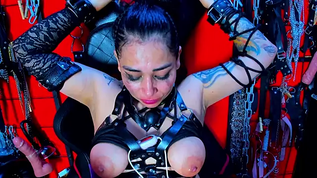 sadistic aradia online show from January 2025 11:43:01 AM