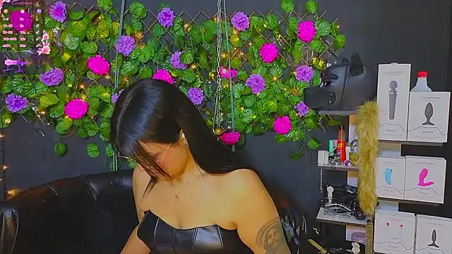 Sweett Mollyy online show from April 2026 12:05:02 AM