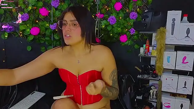 Sweett Mollyy online show from May 2026 04:04:01 PM