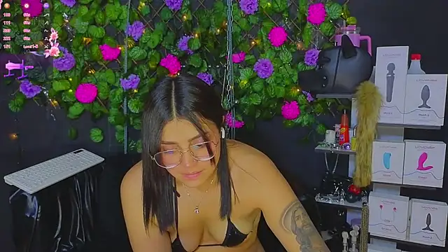 Sweett Mollyy online show from May 2026 01:57:02 AM