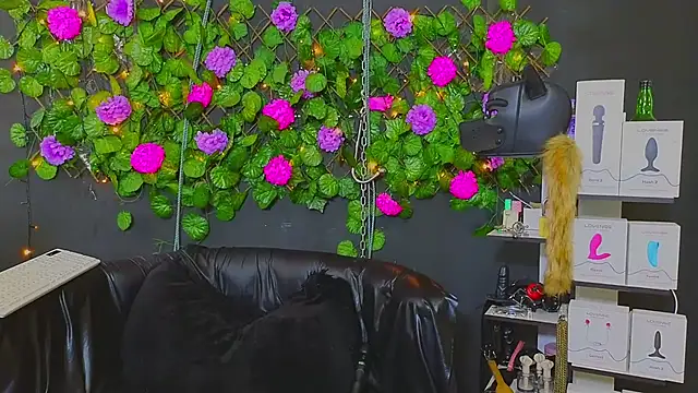 Sweett Mollyy online show from July 2026 04:22:02 PM