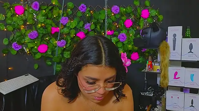 Sweett Mollyy online show from July 2026 09:35:02 PM