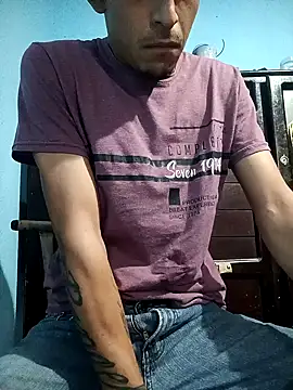 Snapshot of Leonul chatting on December 2024 04:43:02 AM Leonul online show from December 2024 04:43:02 AM