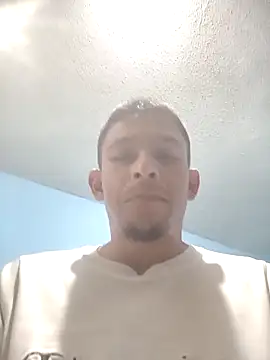 Snapshot of Leonul chatting on October 2025 10:05:02 AM Leonul online show from October 2025 10:05:02 AM