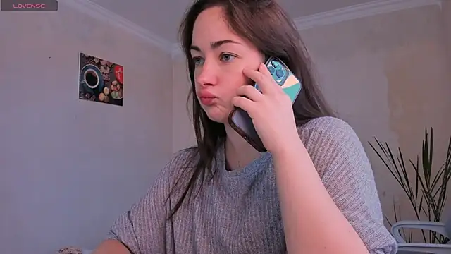 cClandesTina online show from September 2025 09:46:01 AM