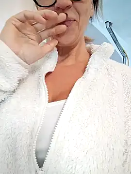 JasmineNoir2 online show from December 2024 02:37:02 PM