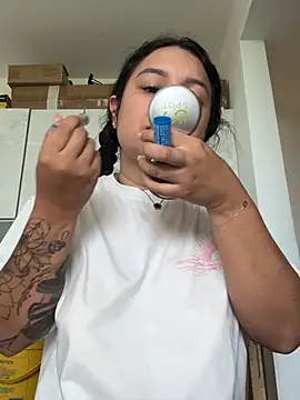 Snapshot of Pretty_Isadora chatting on March 2026 08:17:01 PM Pretty Isadora online show from March 2026 08:17:01 PM