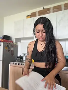 Snapshot of Pretty_Isadora chatting on March 2026 02:10:01 PM Pretty Isadora online show from March 2026 02:10:01 PM