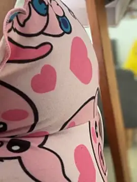 Snapshot of Pretty_Isadora chatting on April 2026 07:52:01 PM Pretty Isadora online show from April 2026 07:52:01 PM