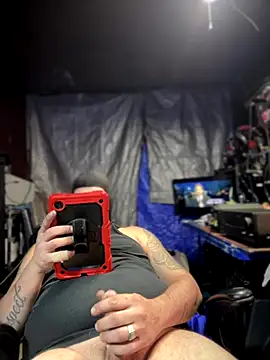 Snapshot of joeycbigcock chatting on November 2025 04:17:02 PM joeycbigcock online show from November 2025 04:17:02 PM