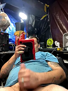 Snapshot of joeycbigcock chatting on November 2025 09:31:02 PM joeycbigcock online show from November 2025 09:31:02 PM