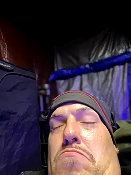 Snapshot of joeycbigcock chatting on November 2025 12:35:02 AM joeycbigcock online show from November 2025 12:35:02 AM