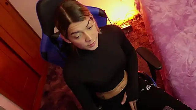 tay ler3 online show from February 2025 06:03:01 AM