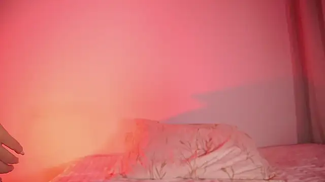 Snapshot of petitevictoria chatting on January 2026 05:42:01 AM petitevictoria online show from January 2026 05:42:01 AM