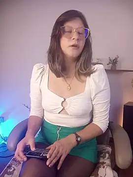 Snapshot of Chanelll_Taylorr_ chatting on May 2026 12:57:02 PM Chanelll Taylorr online show from May 2026 12:57:02 PM