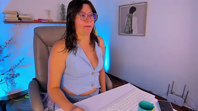 Chanelll Taylorr  online show from July 2026 12:40:01 PM