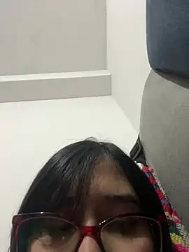 Snapshot of ZTahya chatting on March 2025 04:28:02 AM ZTahya online show from March 2025 04:28:02 AM