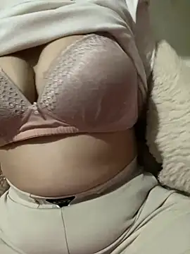 Snapshot of Milk_Mom99 chatting on February 2025 01:48:02 AM Milk Mom99 online show from February 2025 01:48:02 AM