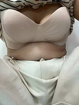 Milk Mom99 online show from July 2026 06:53:02 AM