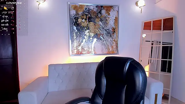 VictoriaMilan  online show from February 2025 11:24:01 PM