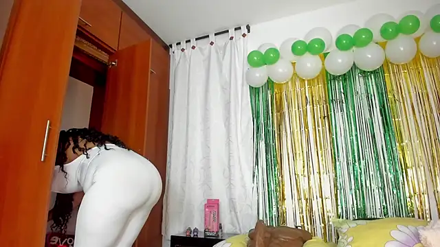 Snapshot of AmbarthSmiith2 chatting on March 2025 02:23:01 PM AmbarthSmiith2 online show from March 2025 02:23:01 PM