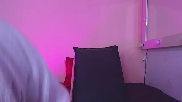 kendal rossi online show from September 2025 12:06:01 PM