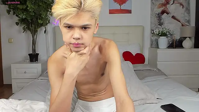 Felix Rey online show from February 2025 11:09:01 PM