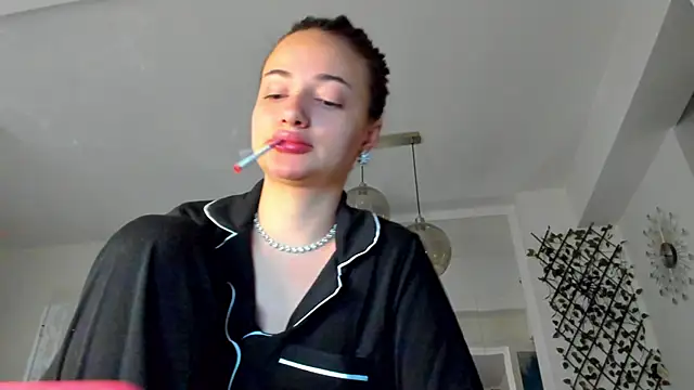 IreneVON online show from December 2024 04:20:02 AM