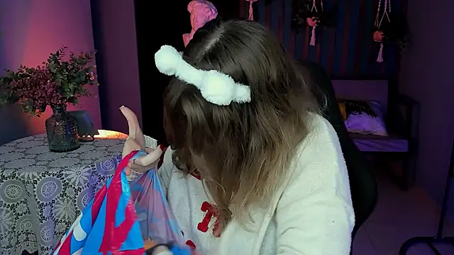 FioraMarmoris online show from February 2025 01:05:01 PM