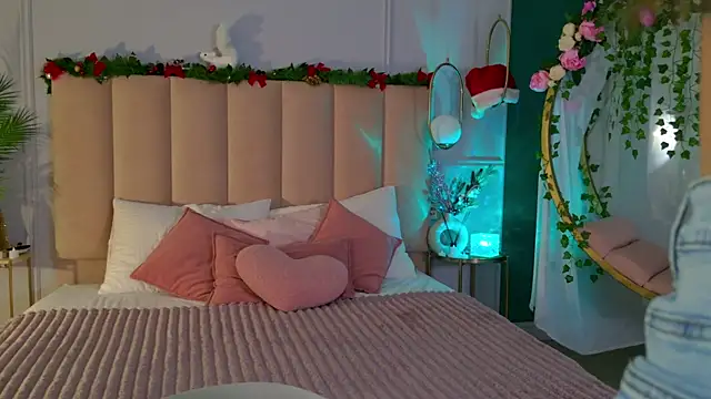 Snapshot of Eva_Natsumi chatting on December 2024 05:16:02 AM Eva Natsumi online show from December 2024 05:16:02 AM