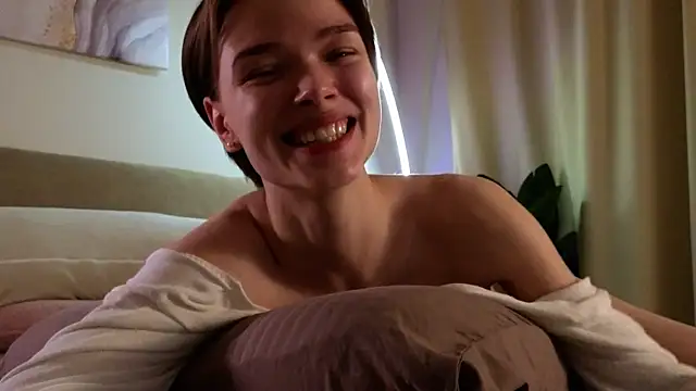 Snapshot of Eva_Natsumi chatting on March 2025 12:00:01 PM Eva Natsumi online show from March 2025 12:00:01 PM