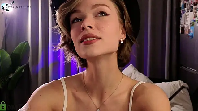 Snapshot of Eva_Natsumi chatting on September 2025 03:12:02 PM Eva Natsumi online show from September 2025 03:12:02 PM