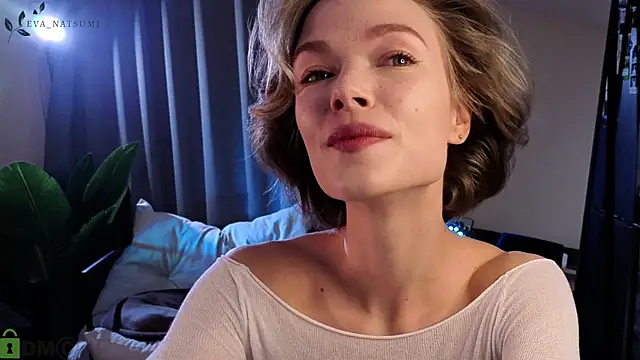 Snapshot of Eva_Natsumi chatting on September 2025 05:03:02 PM Eva Natsumi online show from September 2025 05:03:02 PM