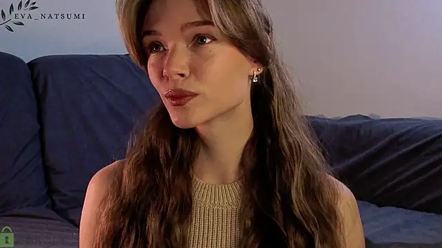 Snapshot of Eva_Natsumi chatting on October 2025 04:50:01 PM Eva Natsumi online show from October 2025 04:50:01 PM