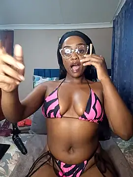 Queen-Chocolate online show from March 2025 07:49:02 PM