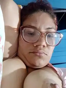 Snapshot of gatitaLR chatting on February 2026 11:47:01 PM gatitaLR online show from February 2026 11:47:01 PM