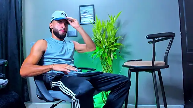 Damian 022 online show from October 2025 02:13:02 PM