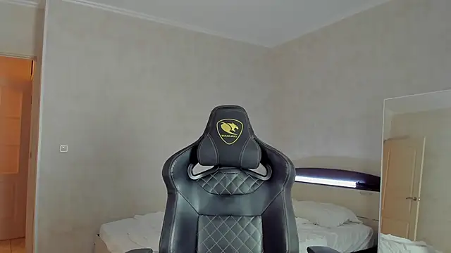 Snapshot of MasonWarholl chatting on December 2024 03:15:01 PM MasonWarholl online show from December 2024 03:15:01 PM