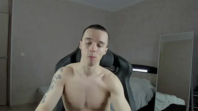 Snapshot of MasonWarholl chatting on December 2024 10:47:01 PM MasonWarholl online show from December 2024 10:47:01 PM