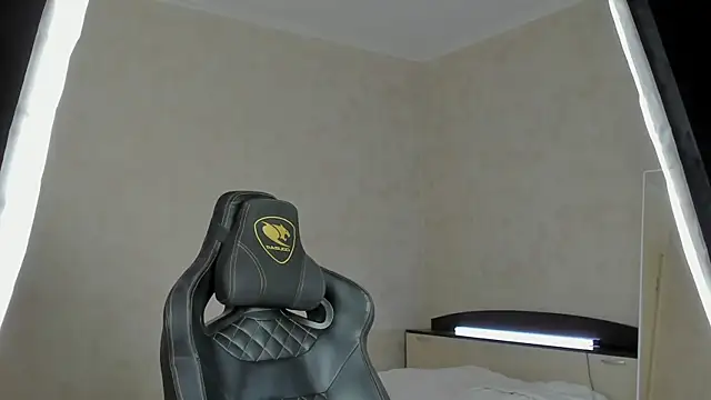 Snapshot of MasonWarholl chatting on December 2024 11:49:01 PM MasonWarholl online show from December 2024 11:49:01 PM