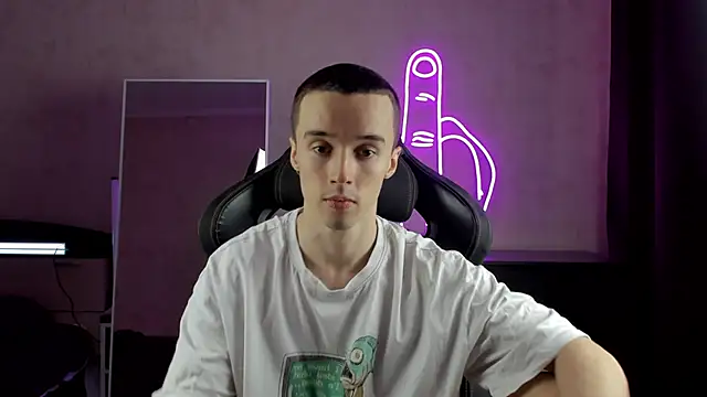 Snapshot of MasonWarholl chatting on January 2025 07:55:02 AM MasonWarholl online show from January 2025 07:55:02 AM