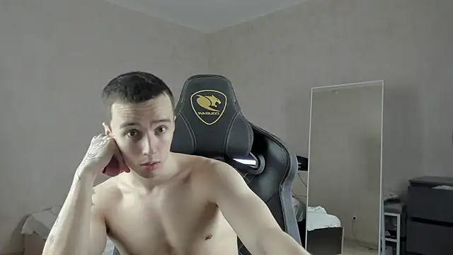 Snapshot of MasonWarholl chatting on January 2025 03:03:01 PM MasonWarholl online show from January 2025 03:03:01 PM