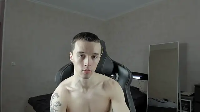 Snapshot of MasonWarholl chatting on January 2025 03:46:01 PM MasonWarholl online show from January 2025 03:46:01 PM