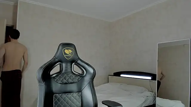 Snapshot of MasonWarholl chatting on February 2025 09:47:02 PM MasonWarholl online show from February 2025 09:47:02 PM