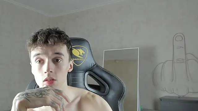 Snapshot of MasonWarholl chatting on October 2025 04:18:01 PM MasonWarholl online show from October 2025 04:18:01 PM