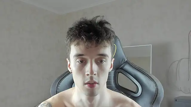 Snapshot of MasonWarholl chatting on October 2025 06:31:01 PM MasonWarholl online show from October 2025 06:31:01 PM