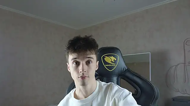 Snapshot of MasonWarholl chatting on October 2025 10:12:02 PM MasonWarholl online show from October 2025 10:12:02 PM