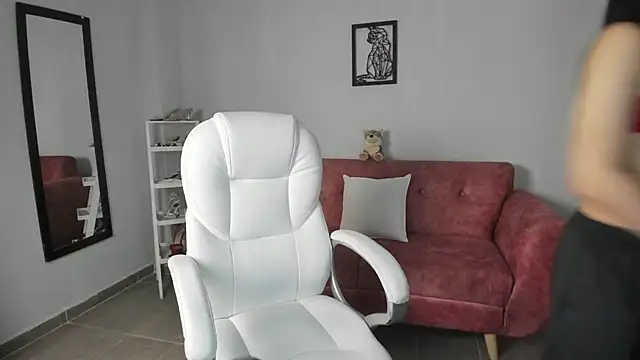 Snapshot of Alice23jones chatting on October 2025 04:15:02 PM Alice23jones online show from October 2025 04:15:02 PM