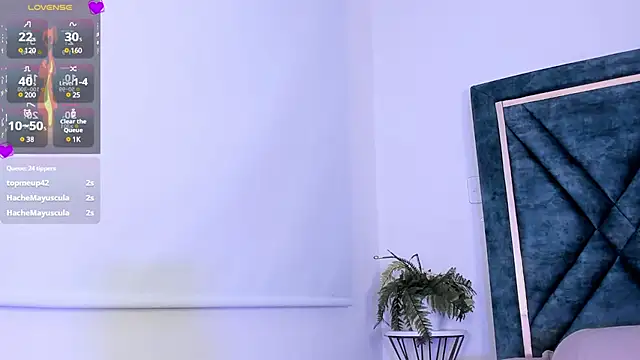 Dapnne  online show from December 2024 11:02:01 PM