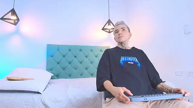 Tinny and Candy online show from March 2025 04:11:02 PM